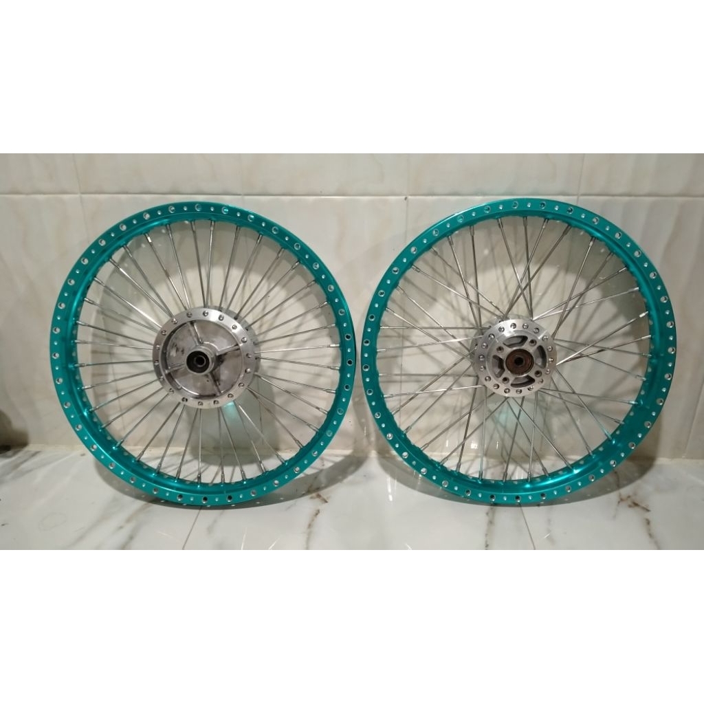 VELG satria fu bekas di pakai sebentar