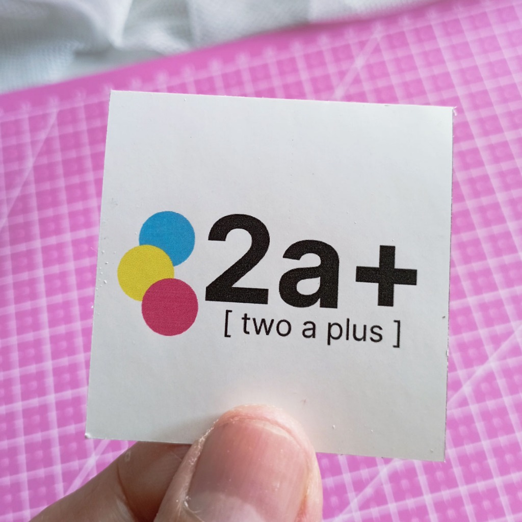 Jasa cetak 12 pcs stiker label kotak ( 6 cm ) untuk kemasan makanan minuman kosmetik dan promosi