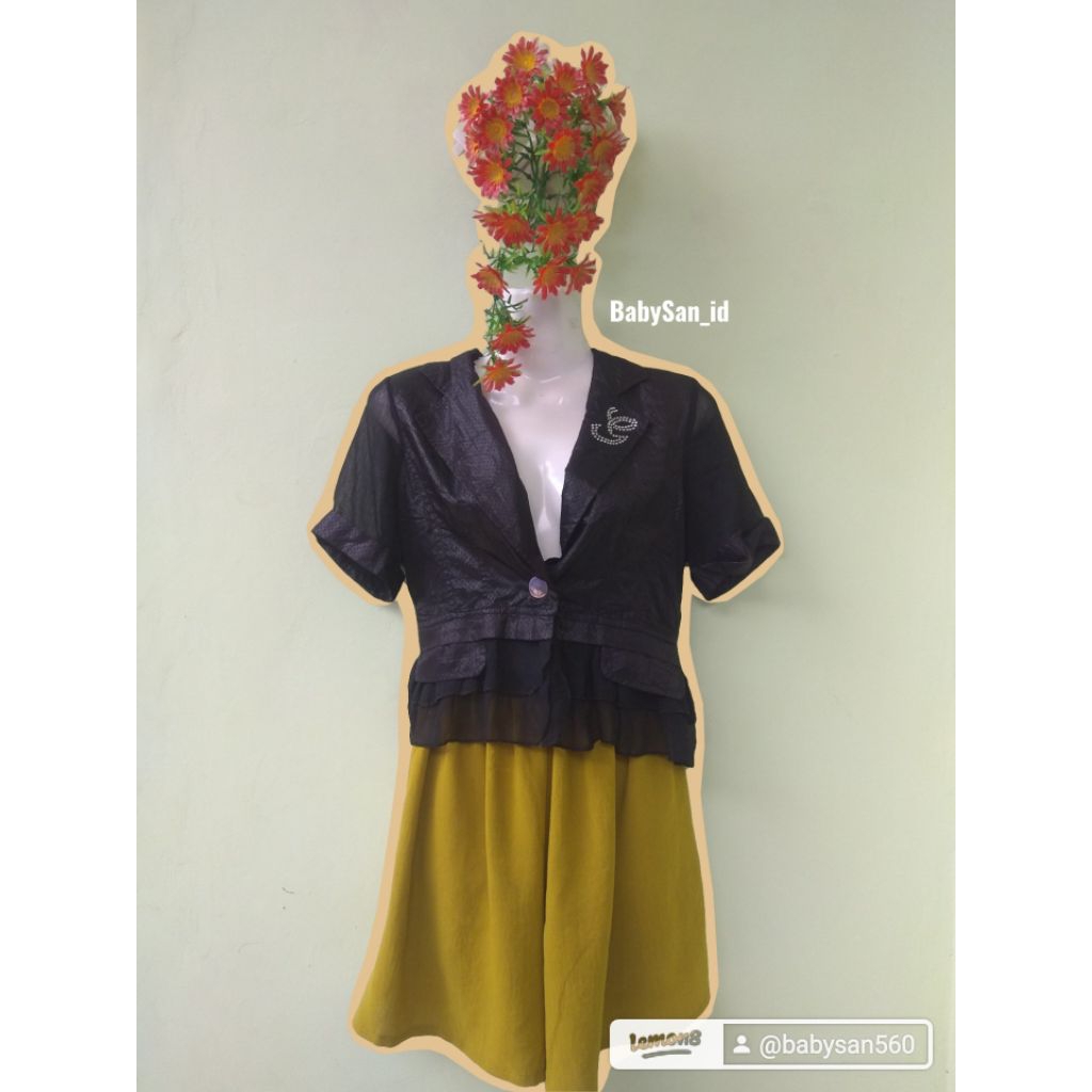 Outer Blouse Satin Hitam