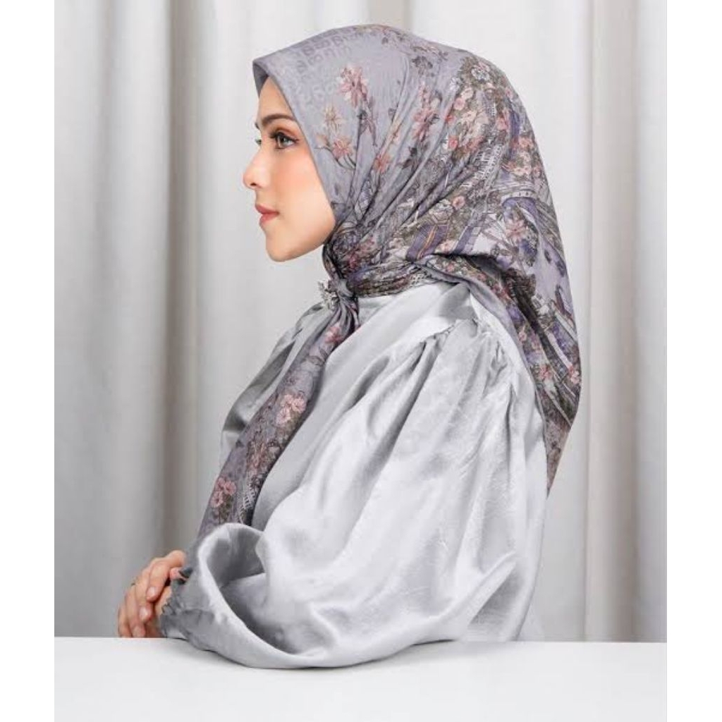 Buttonscarves - dubai series