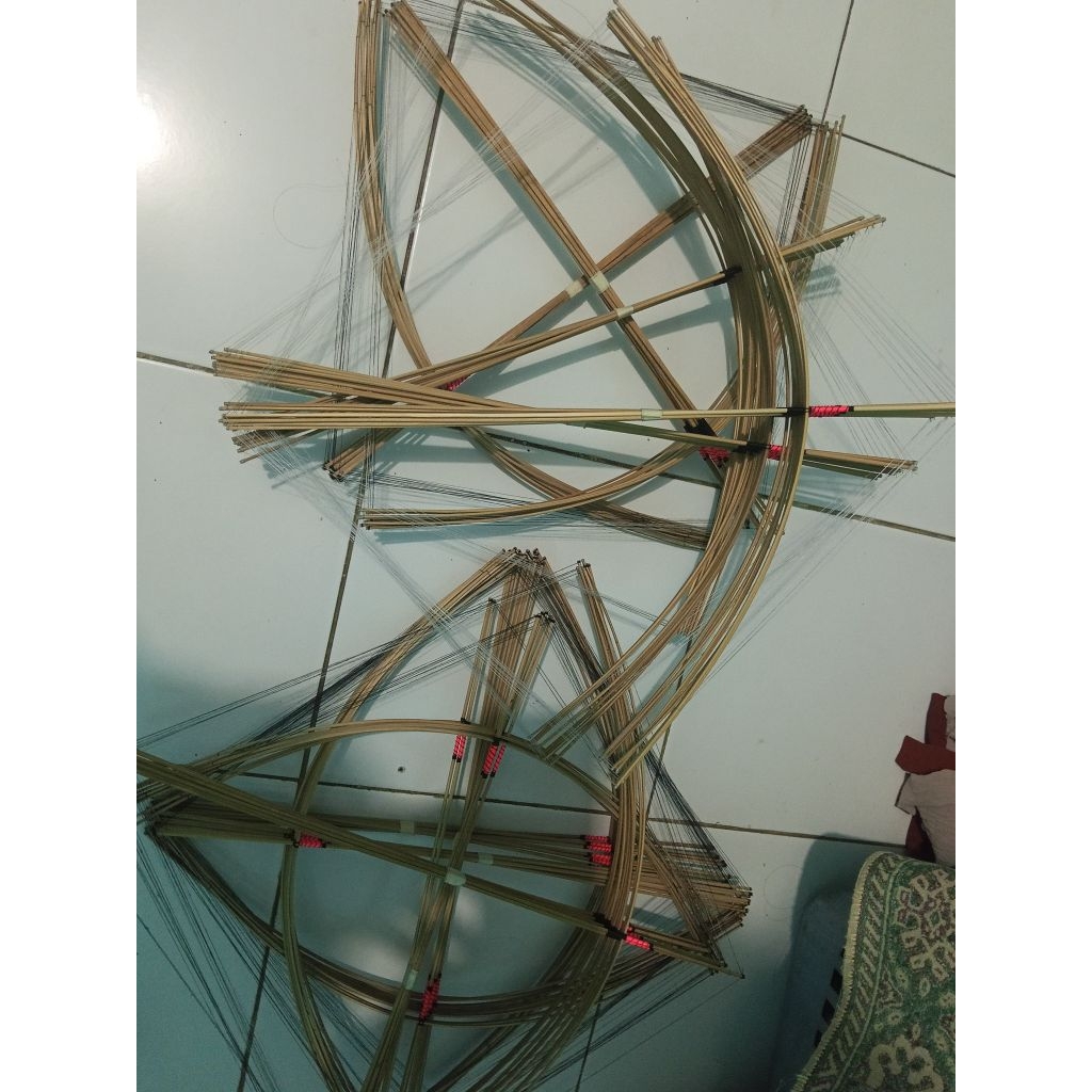 arku layangan sukhoi