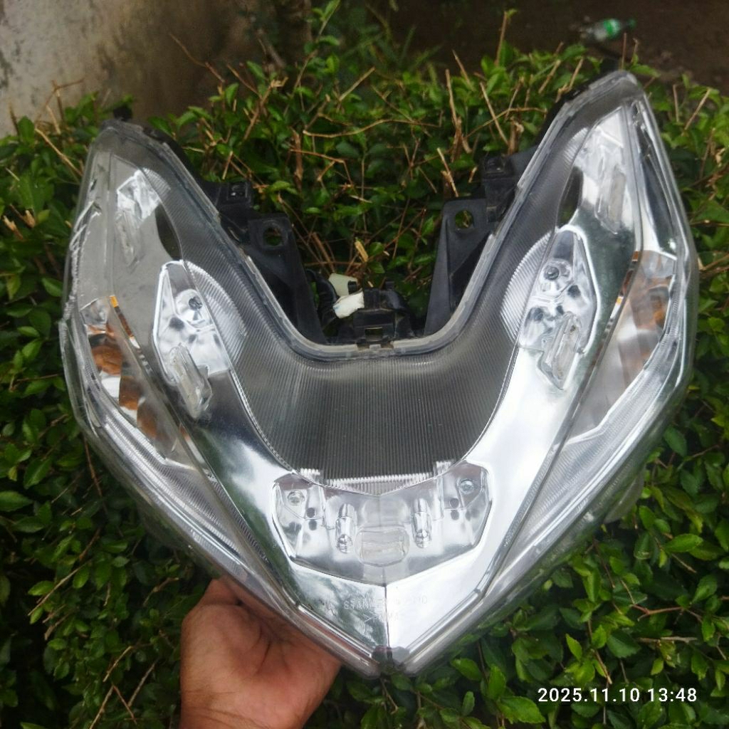 Reflektor lampu depan headlamp Honda Vario 125-150 LED thn 2015-2017 original full set