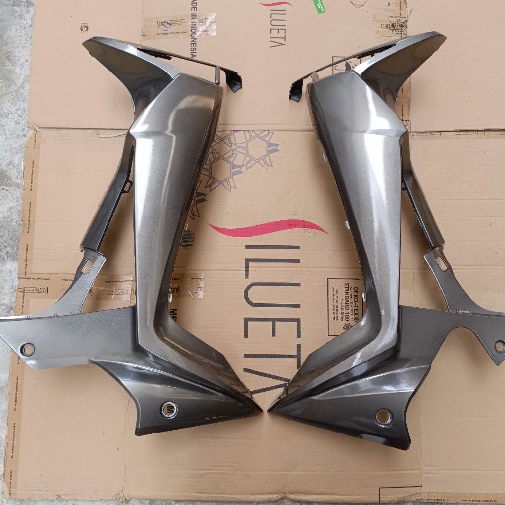 sayap honda supra x125 Batman warna abu abu