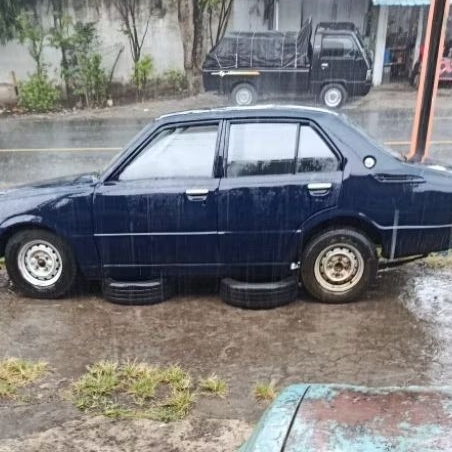 kaca pintu Corolla ke30 75-76