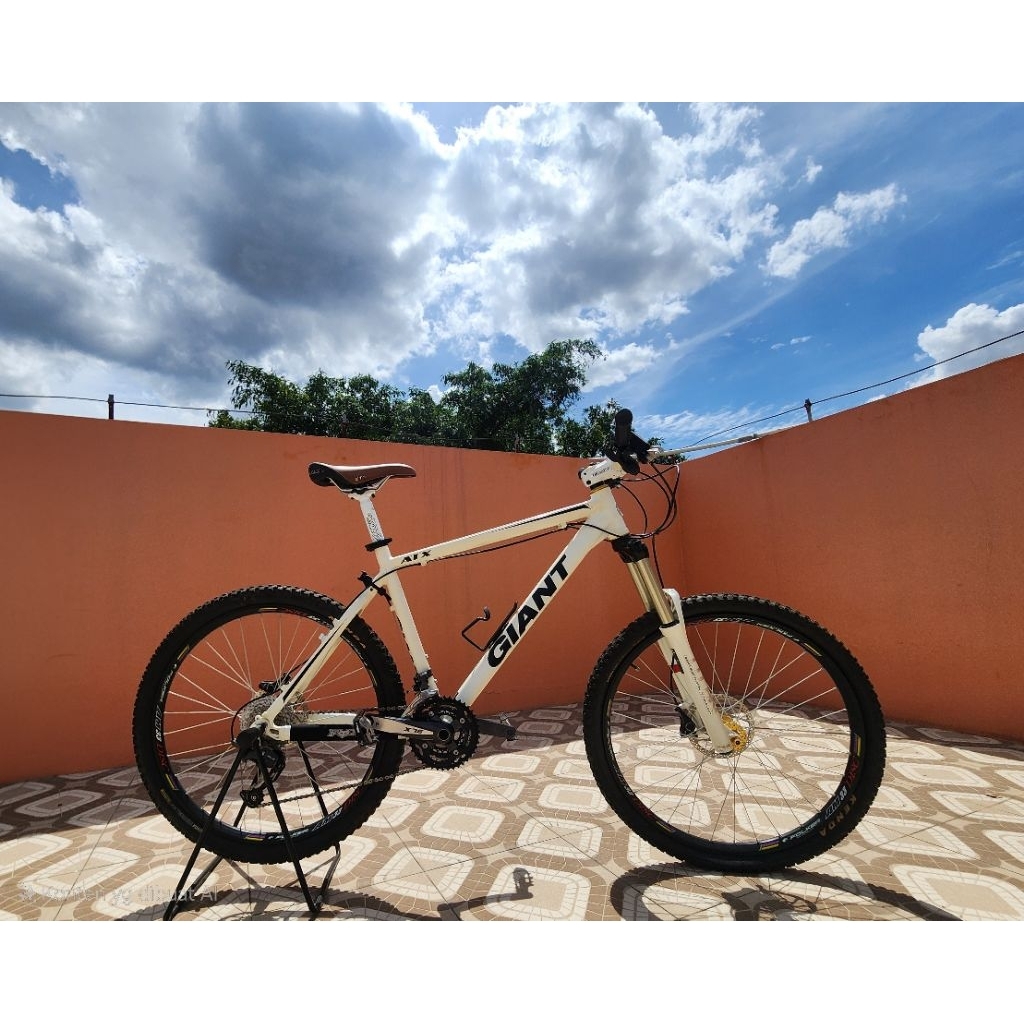 Mountain Bike Giant ATX Size M-26