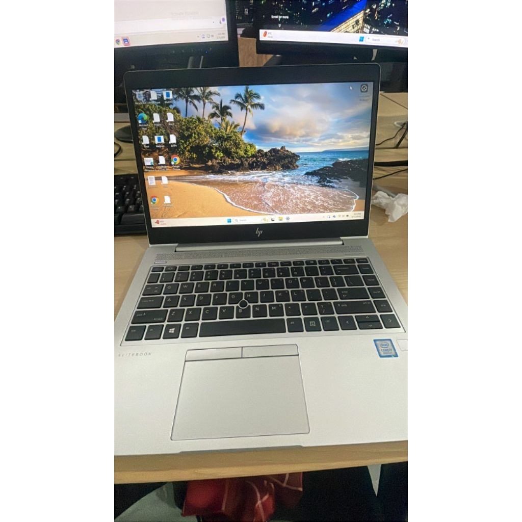 HP EliteBook 830 G8 i7-1165G7 Intel Iris Xe Graphics 8GB 512GB