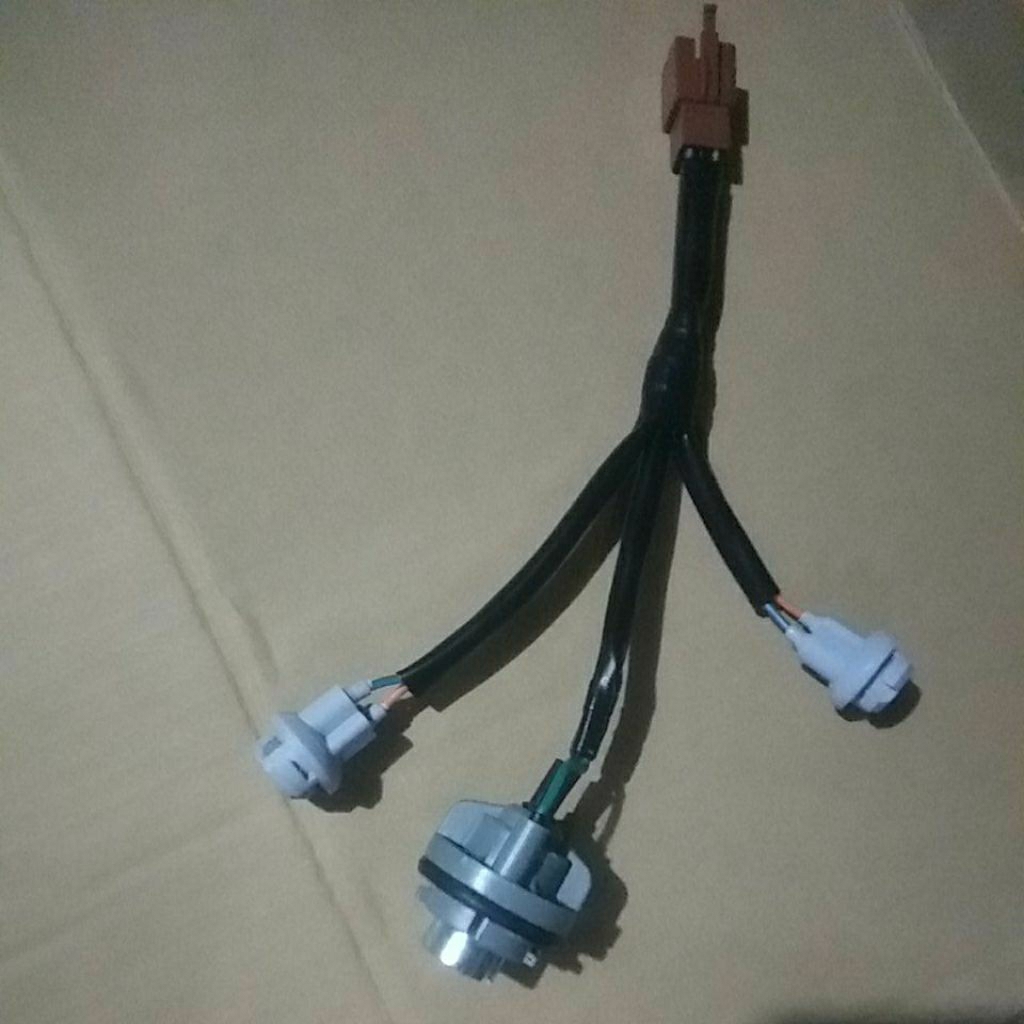 soket fitting lampu belakang mio lama