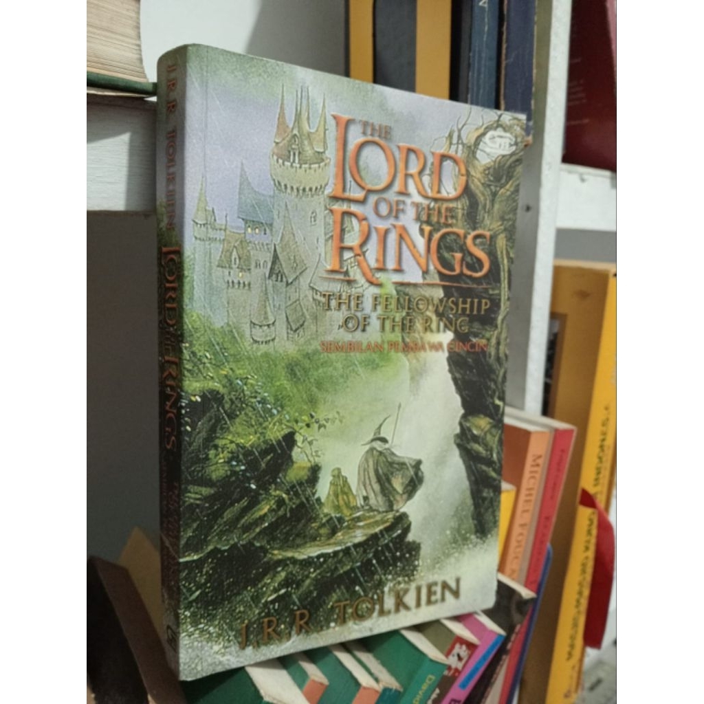 SEMBILAN PEMBAWA CINCIN (Bagian Pertama THE LORD OF THE RINGS)