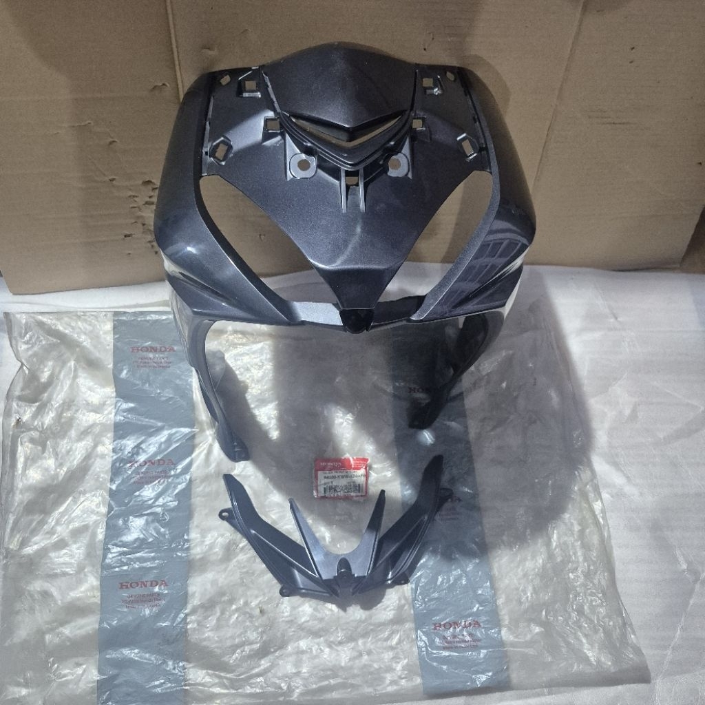 Cover Panel tameng dada depan Louver Honda Revo AT matic DX warna abu abu grey AFB original ahm hond