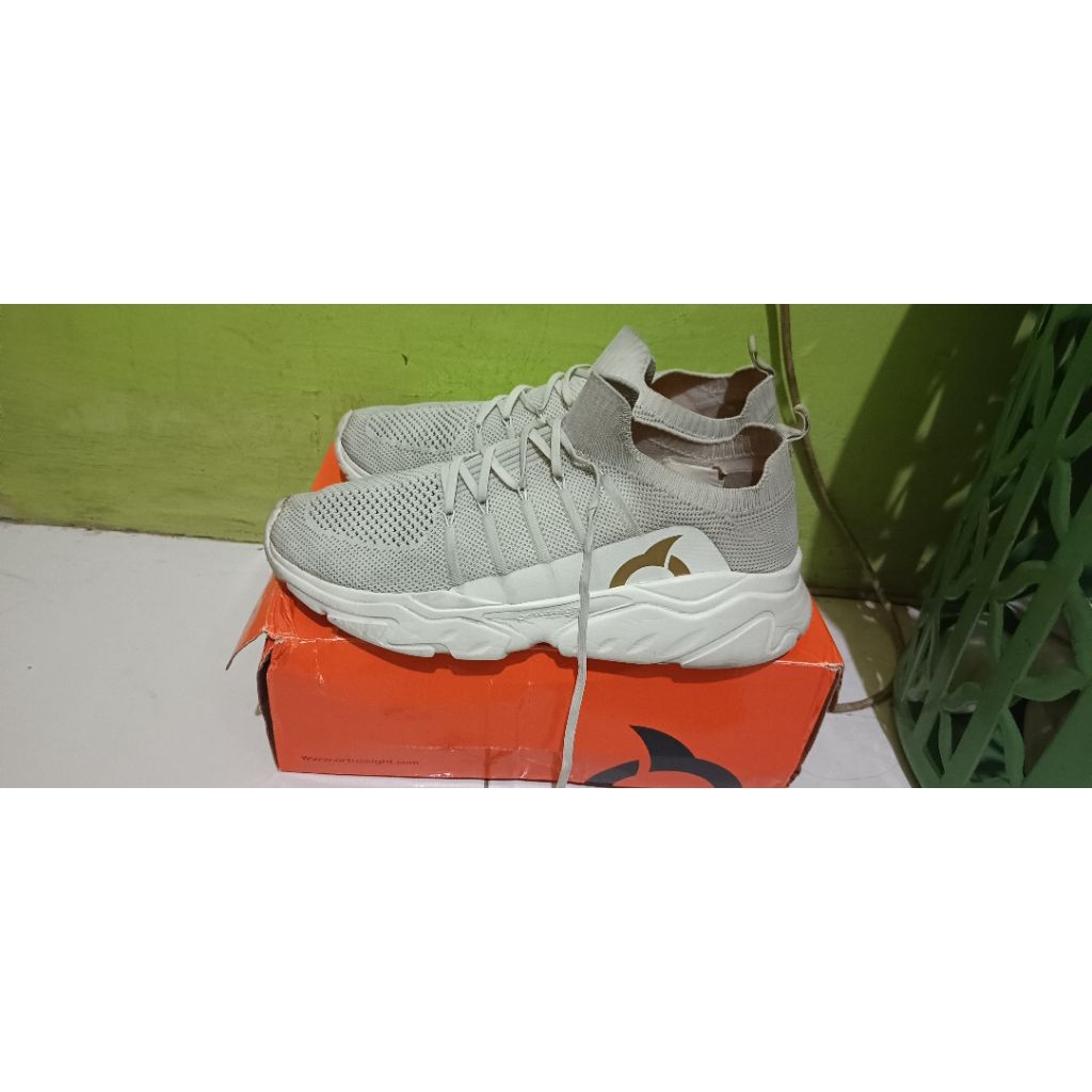 sepatu running Ortus 43 size