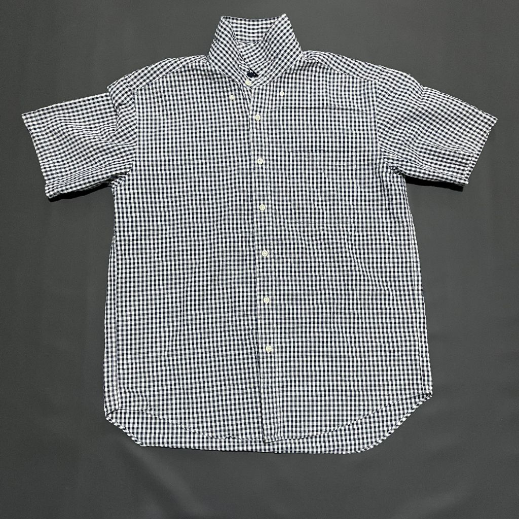 Kemeja Uniqlo pria lengan pendek