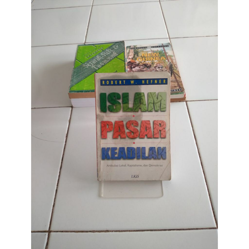 robert w hefner islam pasar keadilan