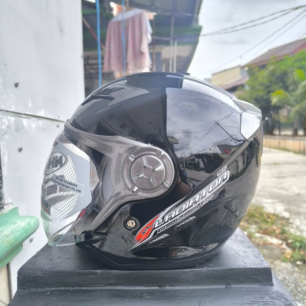 Helm NHK gladiator solid black glossy HELM Doble visor NHK