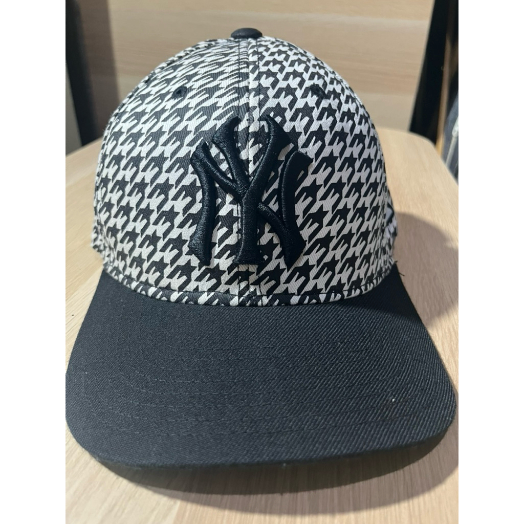 Preloved Topi Baseball Cap Mlb ny - Wrna Black White