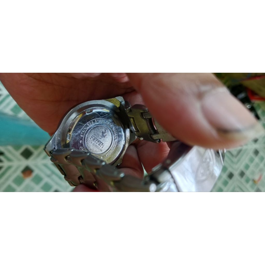 jam tangan original Ferrari