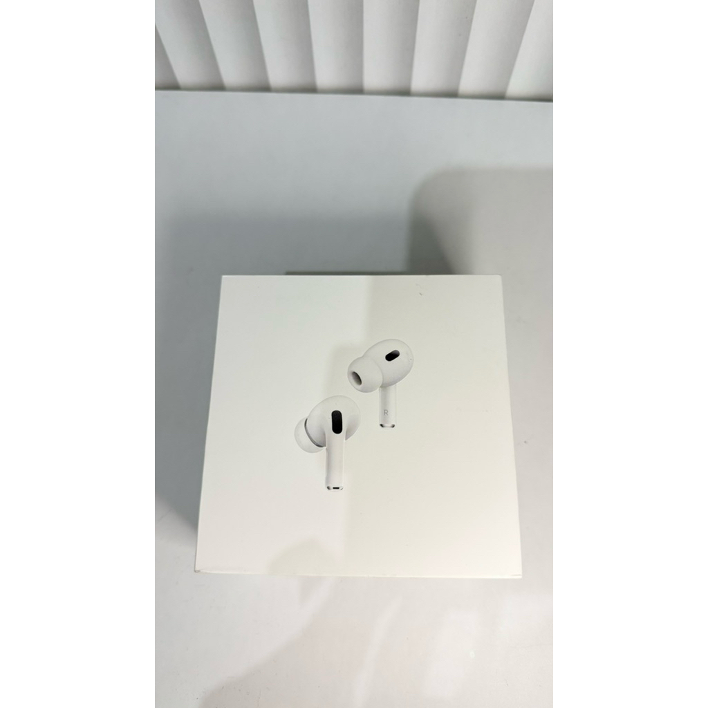 airpods pro 2nd gen w/usb C