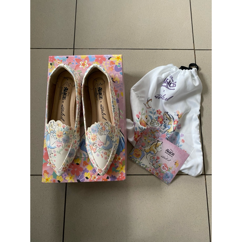 Sepatu ittaherl alice in the wonderland size 38