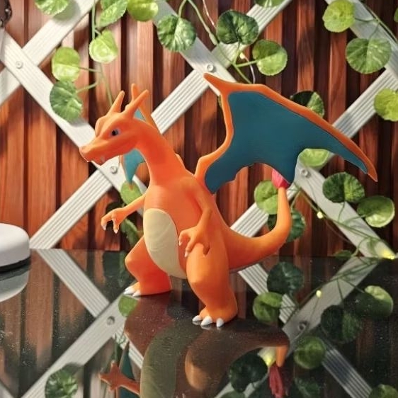 Figurin Pokemon Charizard Besar Pajangan Meja Action Figure Anime