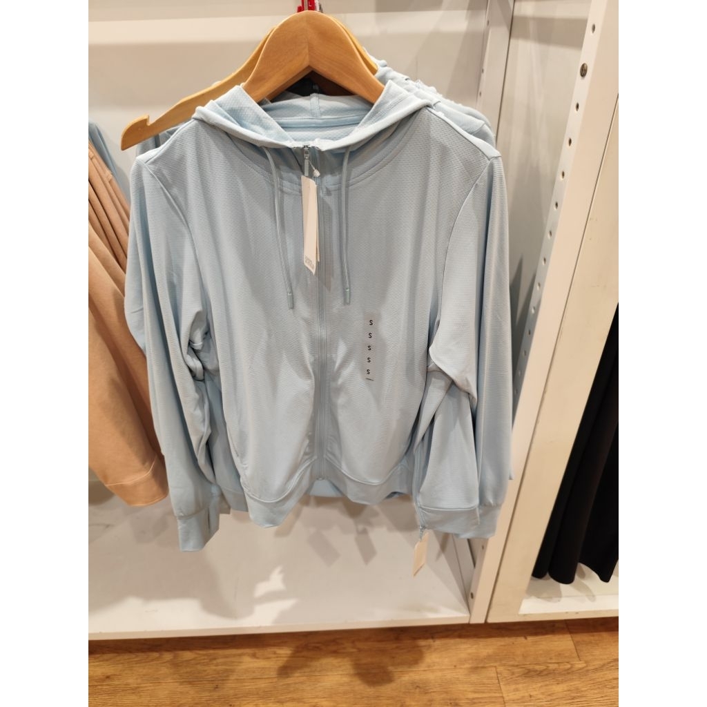 AIRism Jaket UV Protection Mesh Hoodie Wanita Uniqlo
