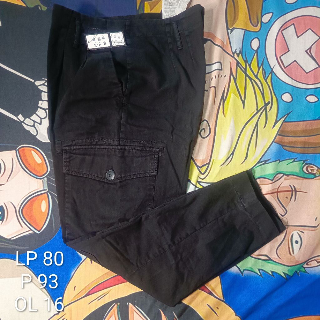 cargo pants hitam bershka