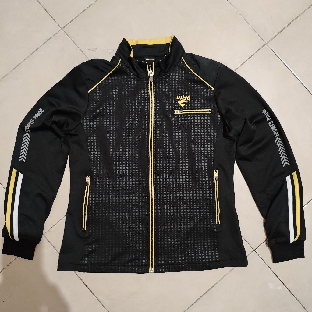 JAKET TRACKTOP/OLAHRAGA VTRO SIZE S-M (LD 105)