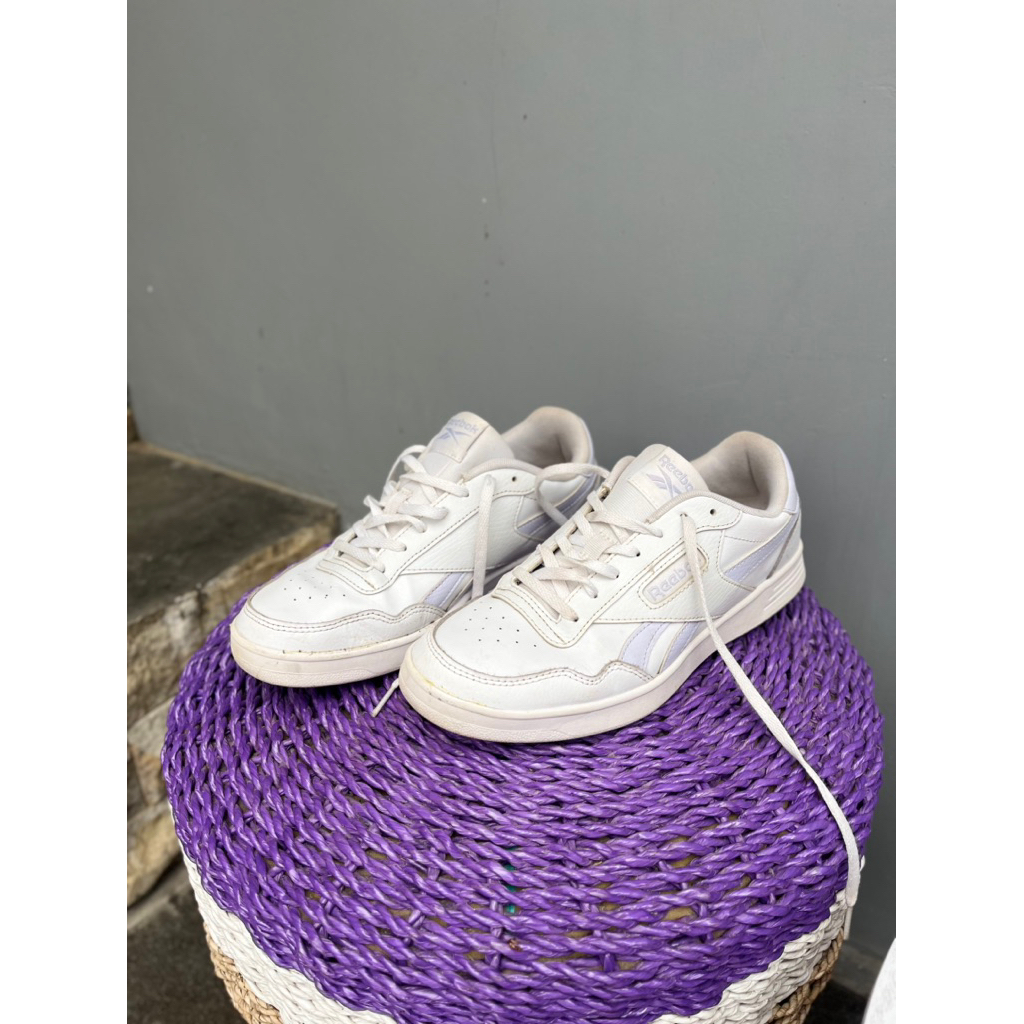 PRELOVED SEPATU REEBOK PRELOVED SNEAKERS REEBOK PRELOVED SEPATU PUTIH CEWEK PRELOVED REEBOK PRELOVED