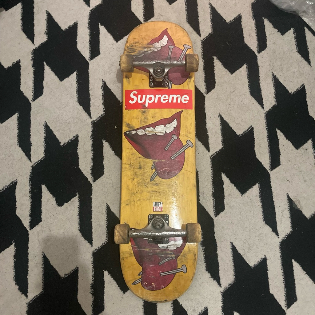 Fullset Skateboard Quiet n Wait Size 8,0 Second Sticker Supreme Ori