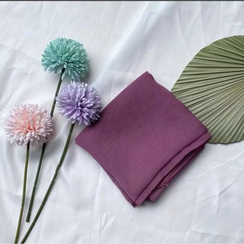 Hijab Segiempat Bella Square Ungu tua hijab ungu segiempat ungu tua bella ungu tua bella ungu gelap 