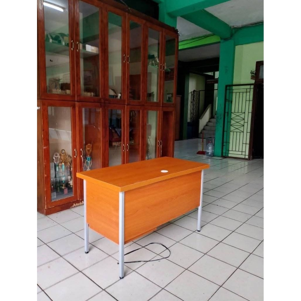 Meja Kursi Sekolah Tipe Titanium