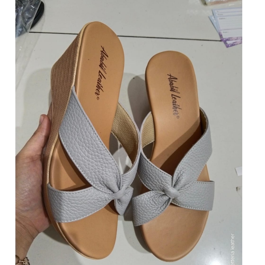 Sandal Kulit Wanita Wedges Selop Tinggi 7cm Kondangan Pesta Srikandi