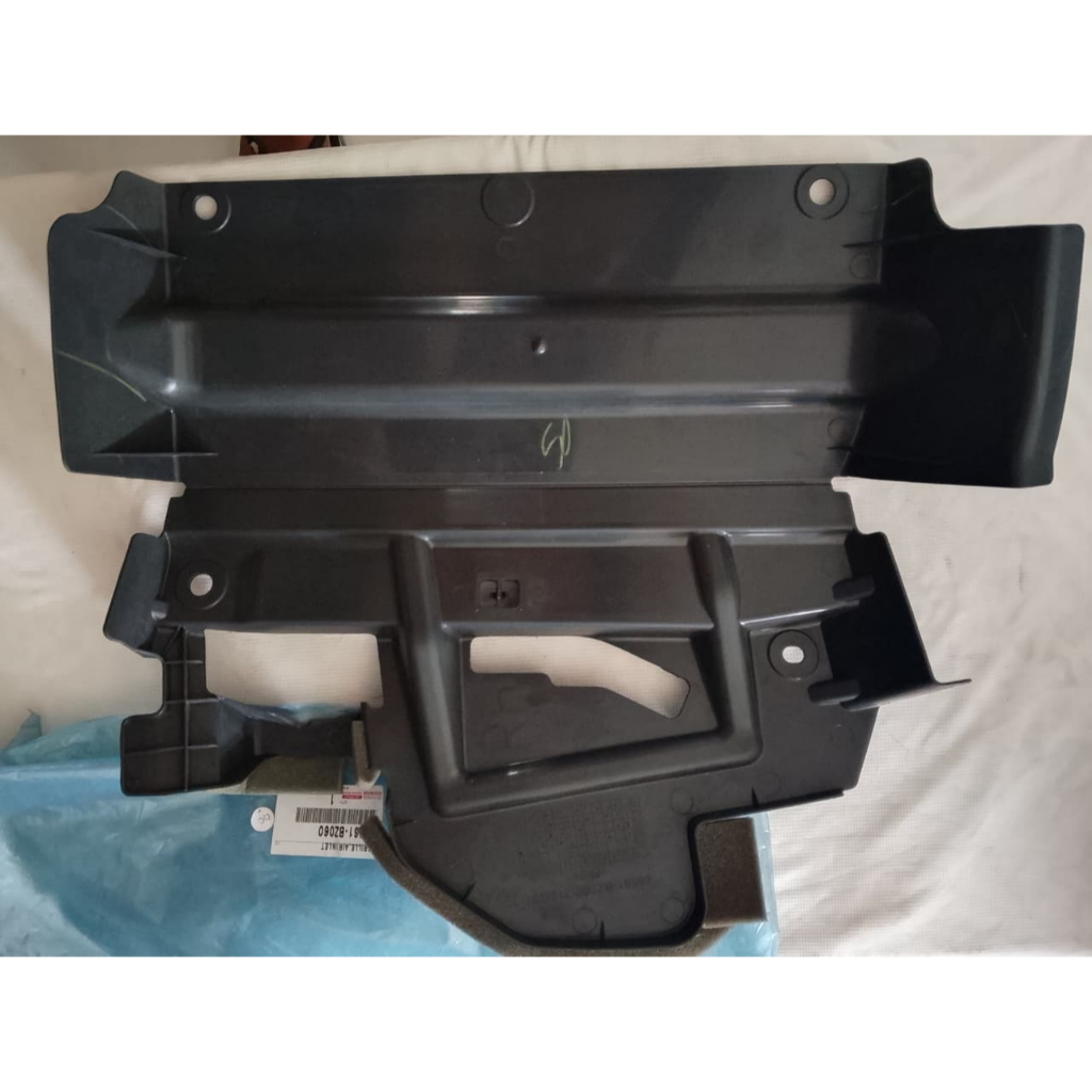 GRILLE AIR INLET (88561-BZ060)