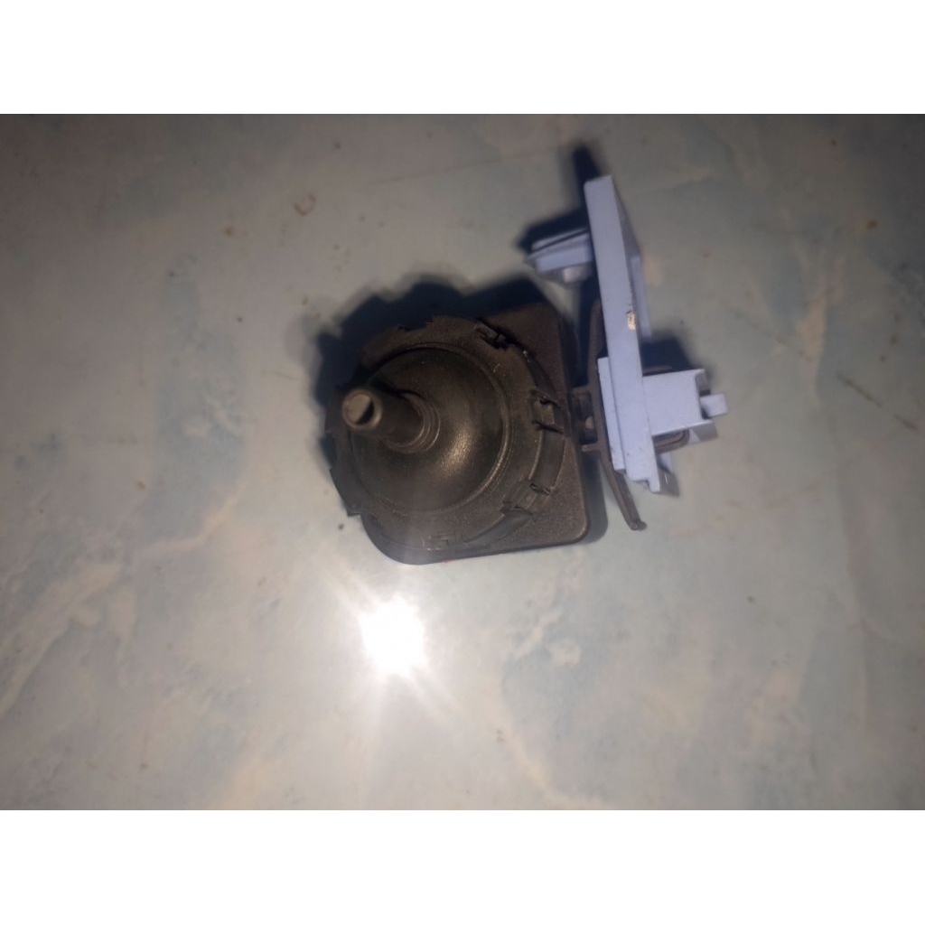 Wate inlet water level mesin cuci Sharp ES-FL862