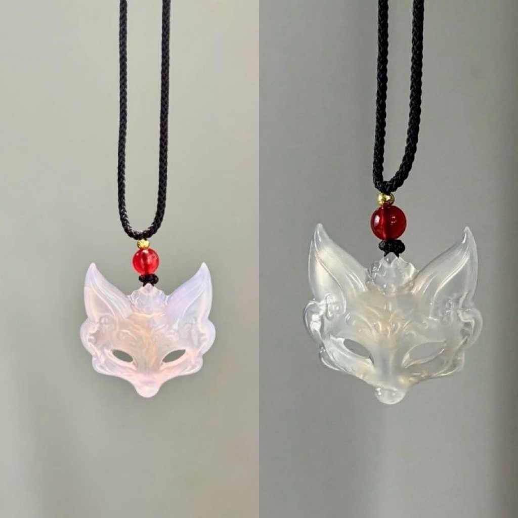 Sepasang Kalung Topeng Rubah