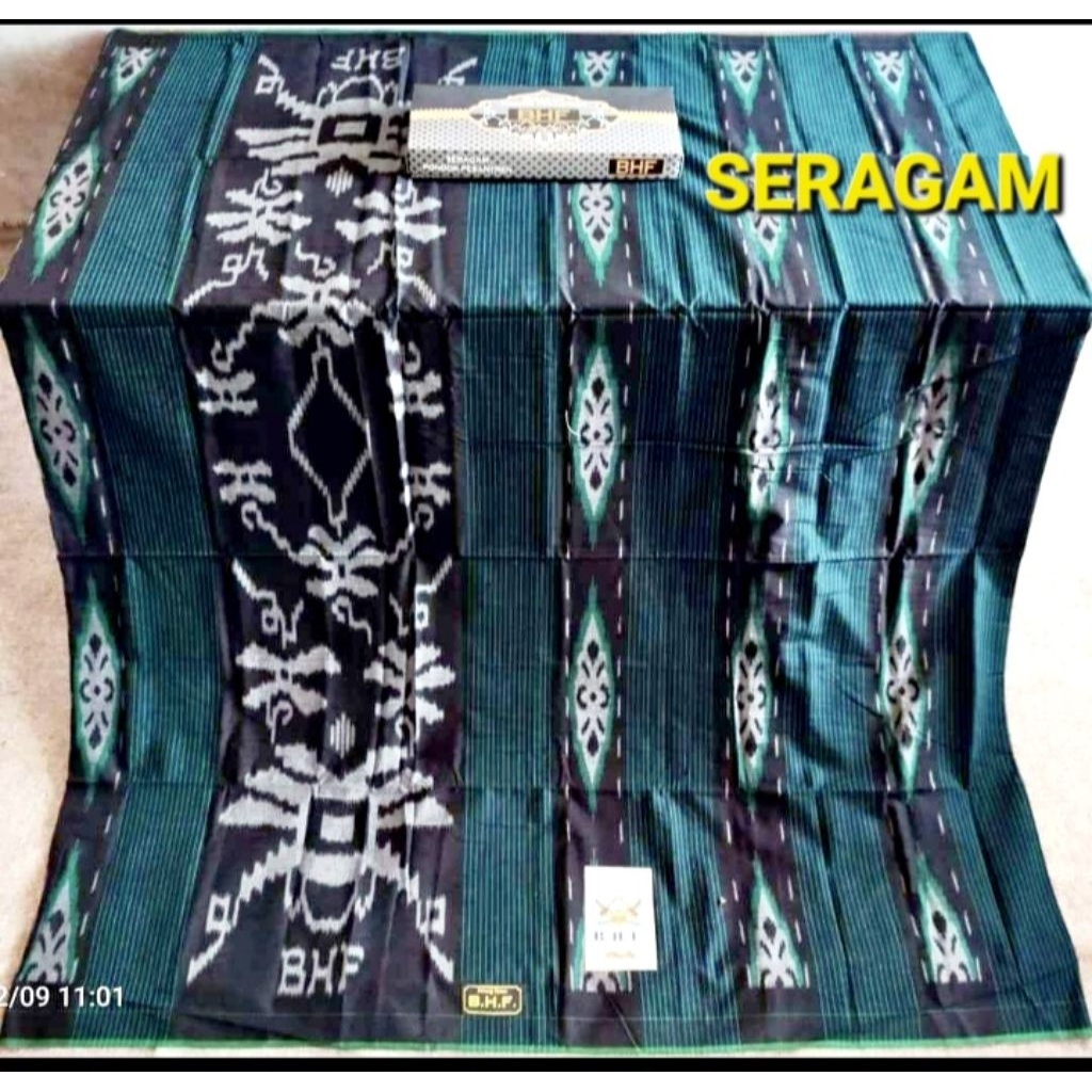 SARUNG BHF SERAGAM PONDOK PESANTREN