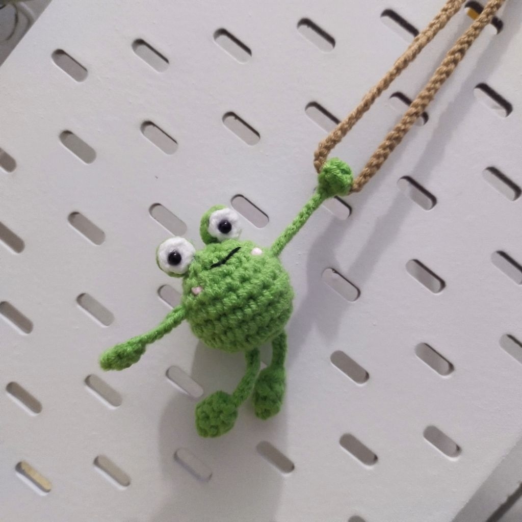 Car Charm Crochet Keroppi Gantungan Spion Mobil Rajut Lucu Hiasan Aksesoris Kendaraan Unik Amigurumi