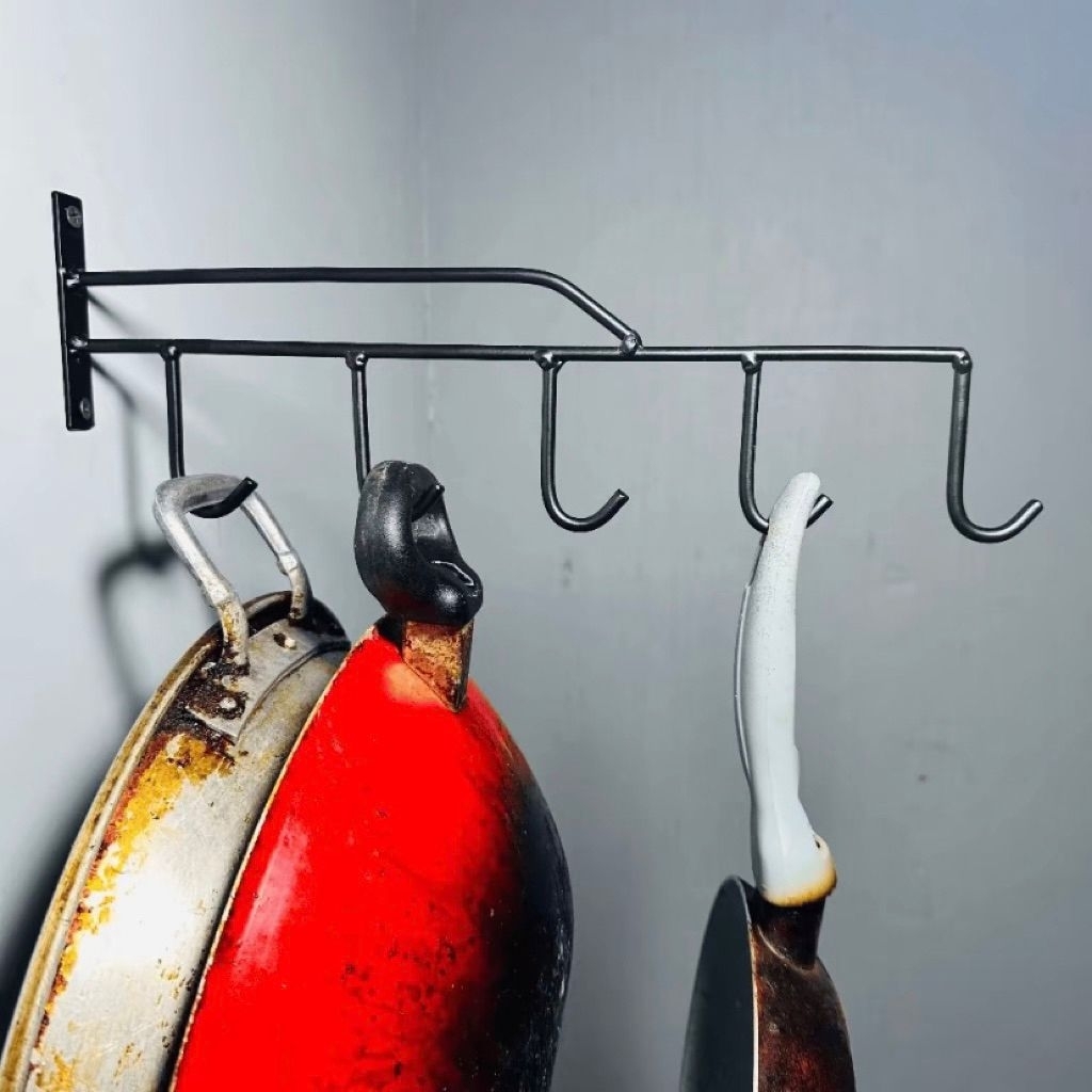 rak panci gantungan panci dinding tempat panci kolong