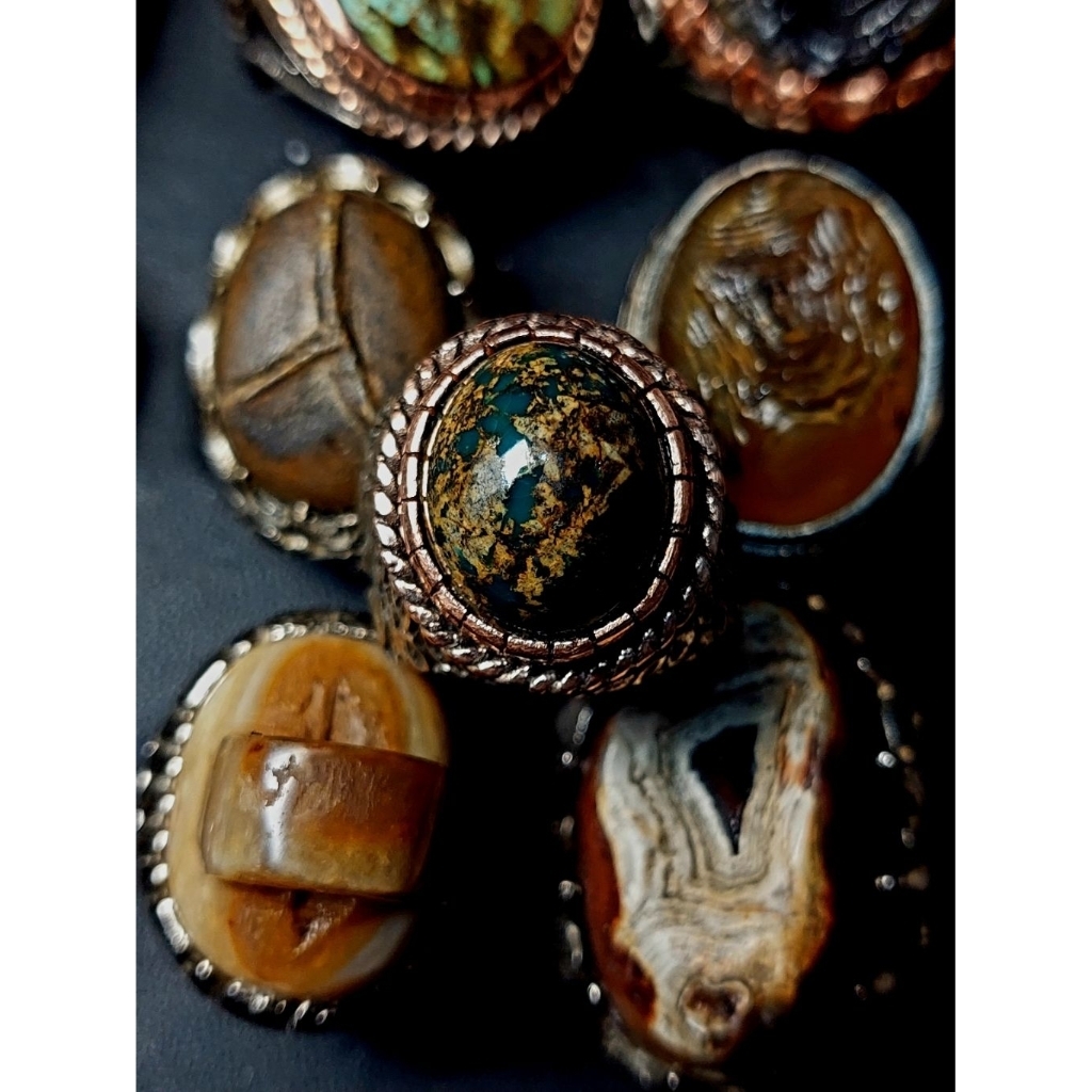 Pirus Persia Hijau Serat Emas