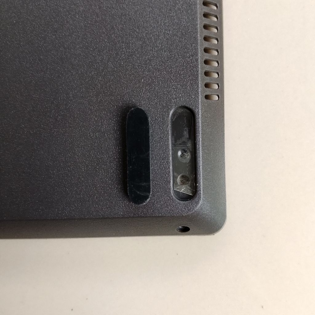 DIY UNIVERSAL Karet Kaki Laptop Lenovo V330-14 | Rubber Feet Anti Slip | Dudukan Bawah | Harga Satua