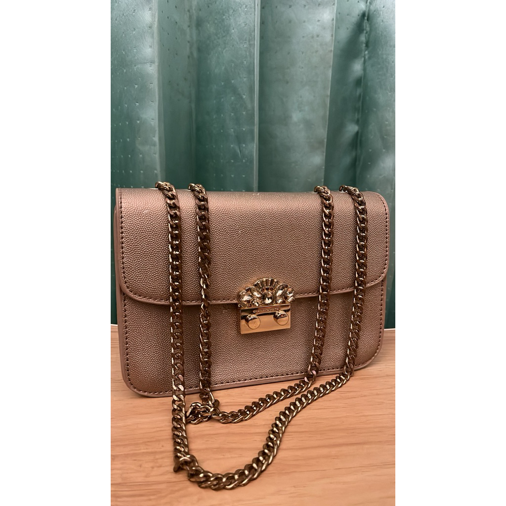 Preloved Tas Pesta Charles&Keith Ori