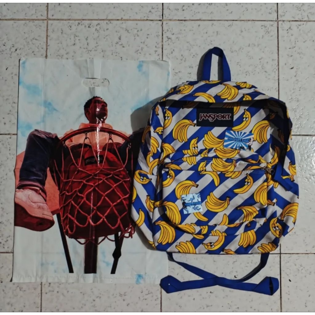 JANSPORT MOTIF BANANA