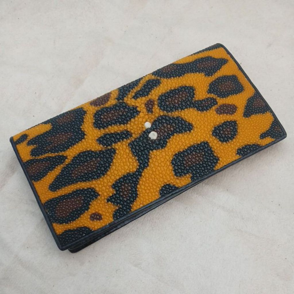 Dompet Pria Wanita Kulit Ikan Pari Model Lipat Motif Leopard