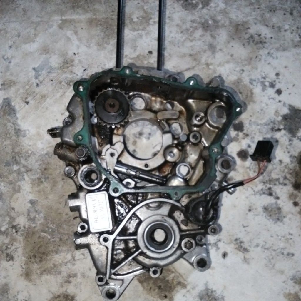 KRENGKES KIRI HONDA REVO FI INJEKSI ORIGINAL NO MINUS