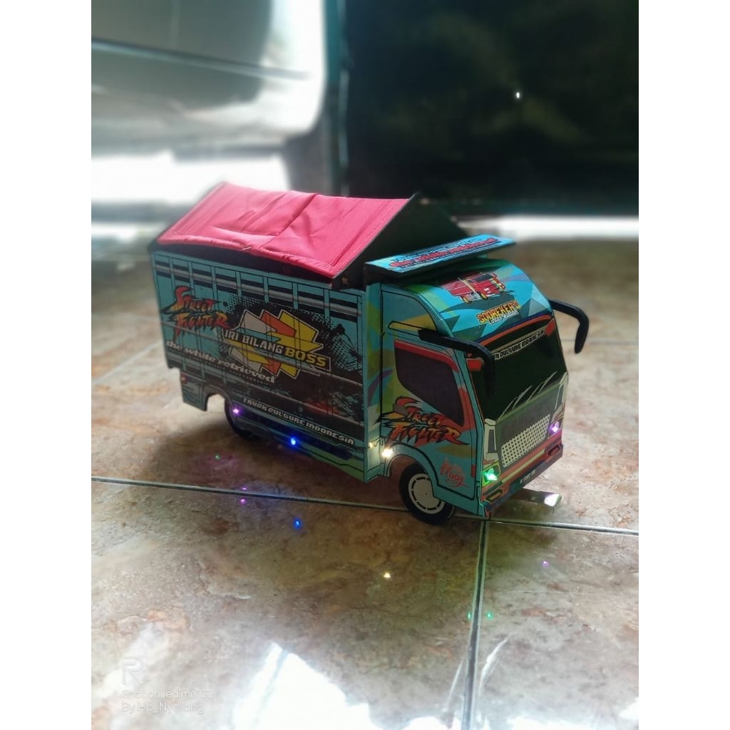 Mobil-mobilan_(TrukOleng)