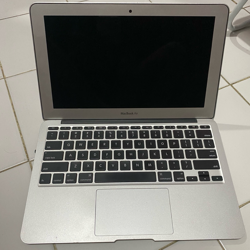 MacBook Air 11-inch Mati Total (MATOT) - Sparepart Kanibalan - Jaminan Belum Pernah Service