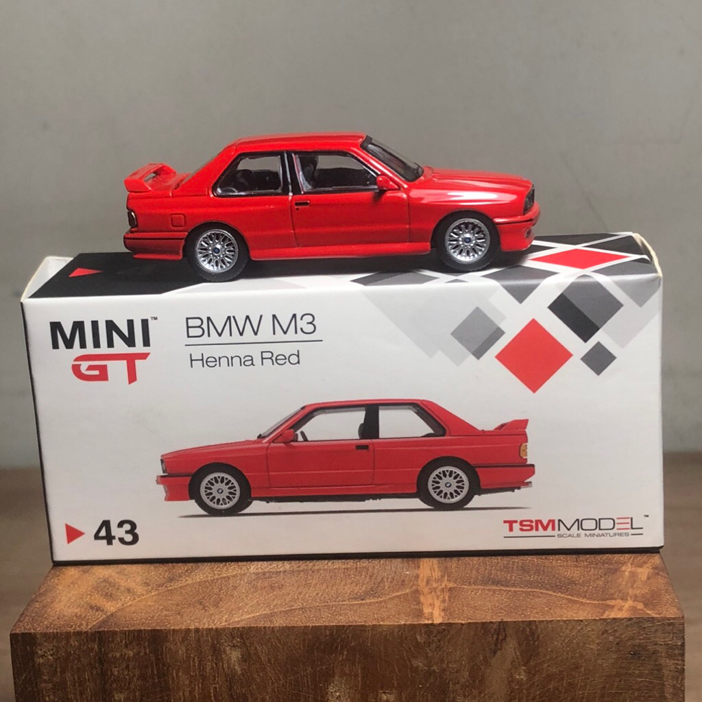 MiniGt BMW M3 Henna Red
