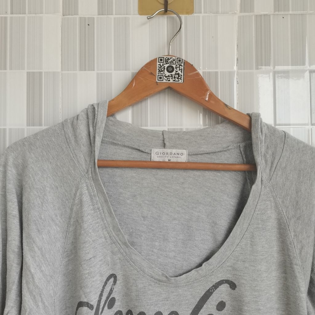1037. HOODIE GIORDANO V NECK SIZE L WSRNA ABU ABU PRELOVED