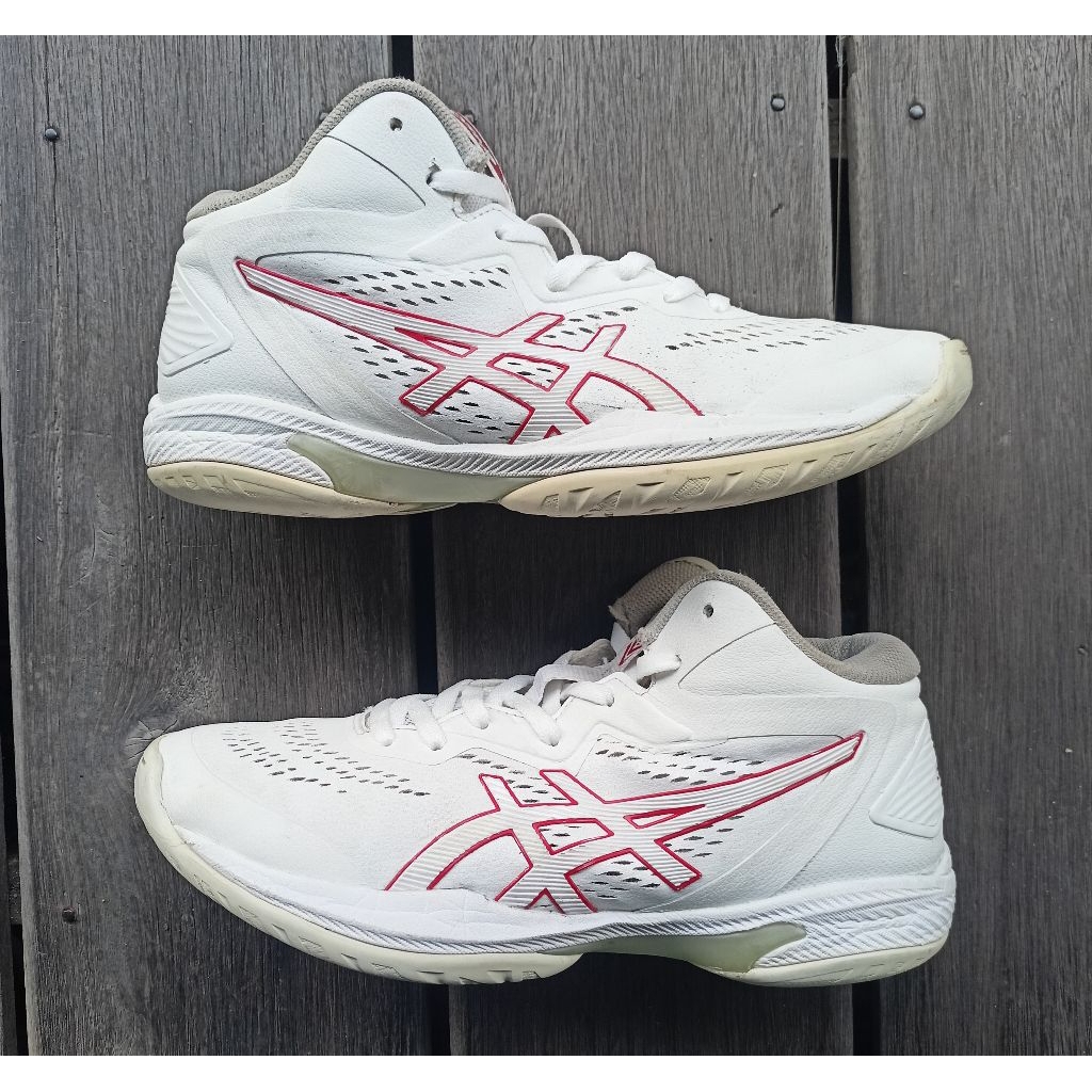 Sepatu Voli Asics (Gel Hoop)