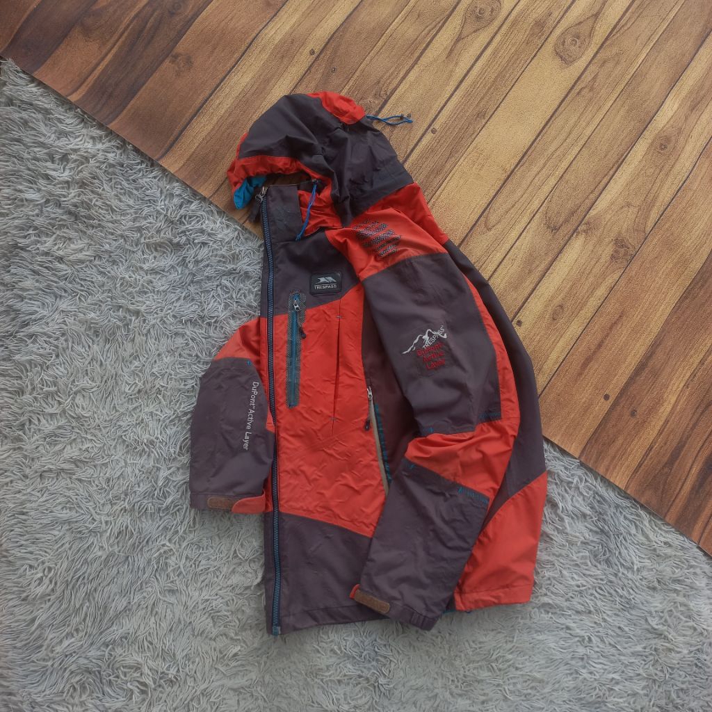 Jaket Outdoor Trespass Trestex DLX Gorpcore Duppont Active Layer Waterreppelent NOT running sports l