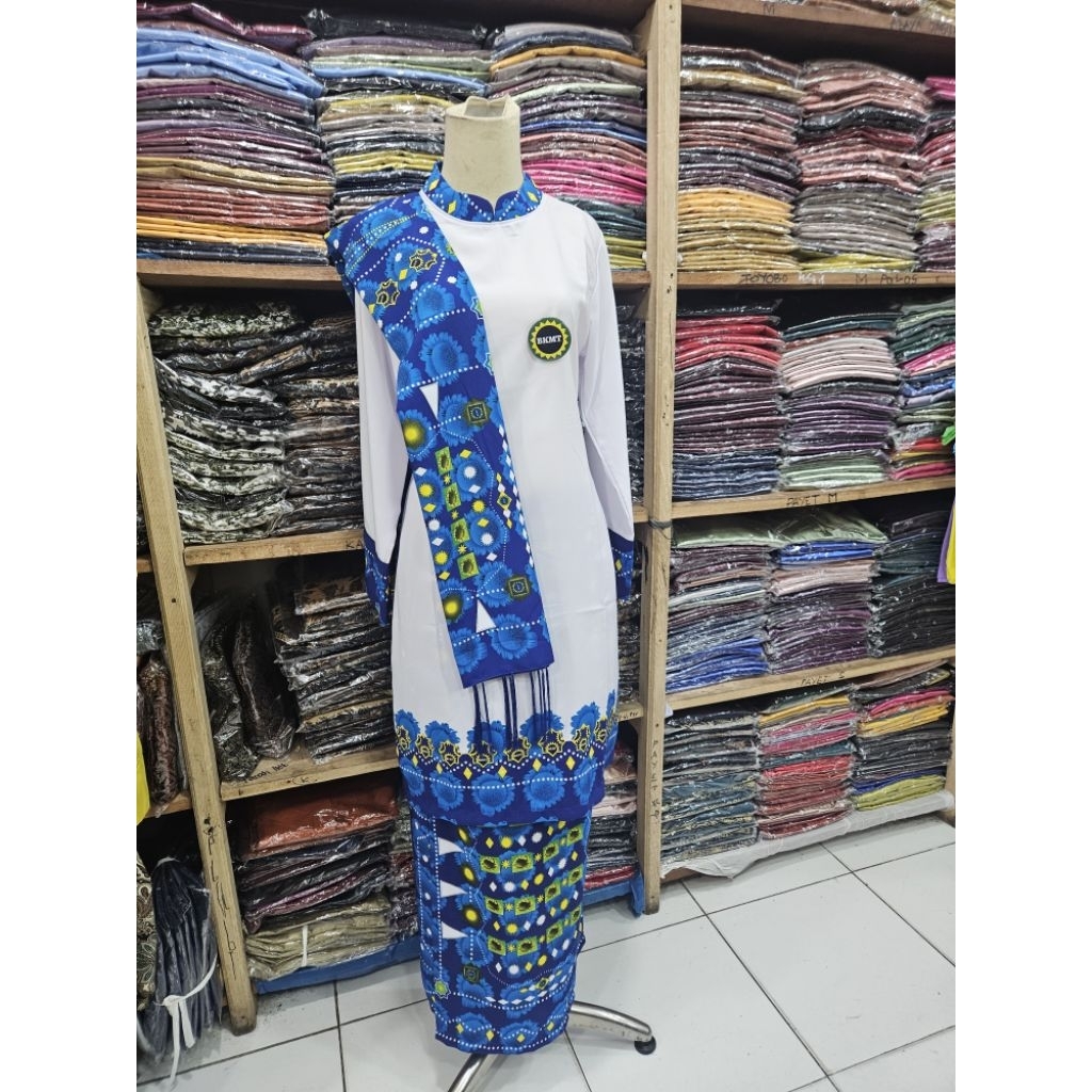 Setelan Baju BKMT nasional