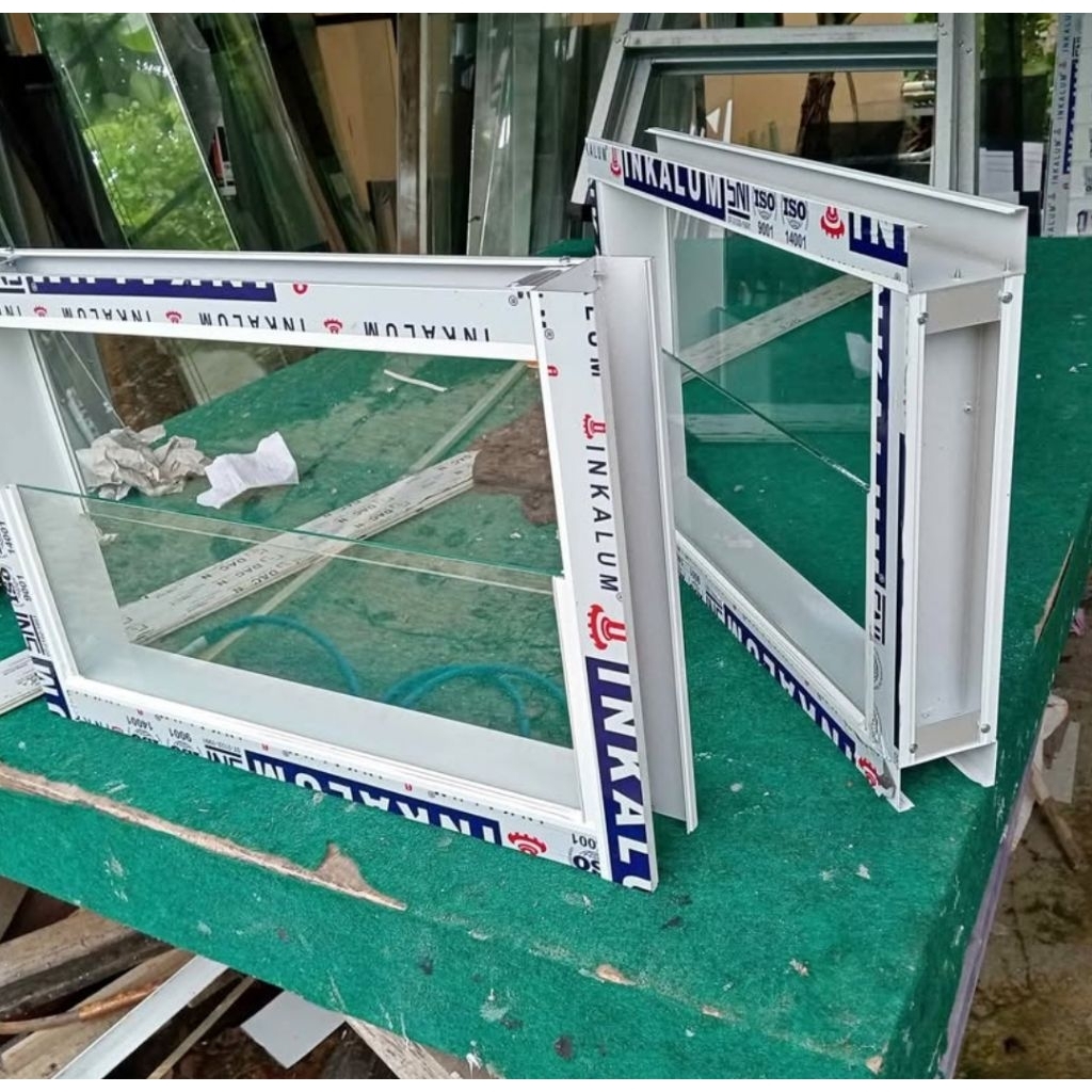 Jendela Boven Aluminium